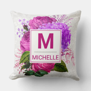 Cojín Decorativo Hermoso Monograma de Flores Rosadas y Purpúreas
