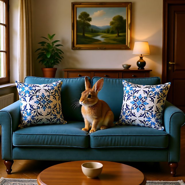 Cojín Decorativo 💙 Hermosos Azulejos azules, tamaño medio de baldo (💙 Beautiful blue Azulejos, Medium tile size Throw Pillow)