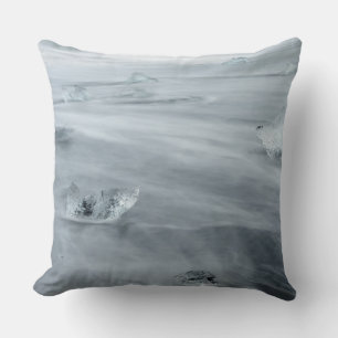 Cojín Decorativo Hielo y agua en una playa, Islandia