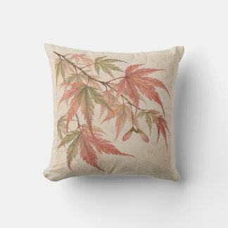 Cojín Decorativo Hojas de Arce Coral Crema Acuarela Botánica