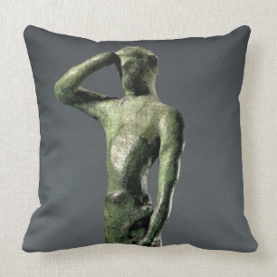 Cojín Decorativo Hombre en el rezo, escultura de bronce griega