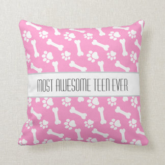 Cojín Decorativo Huesos y pinturas de perro rosados y blancos D6