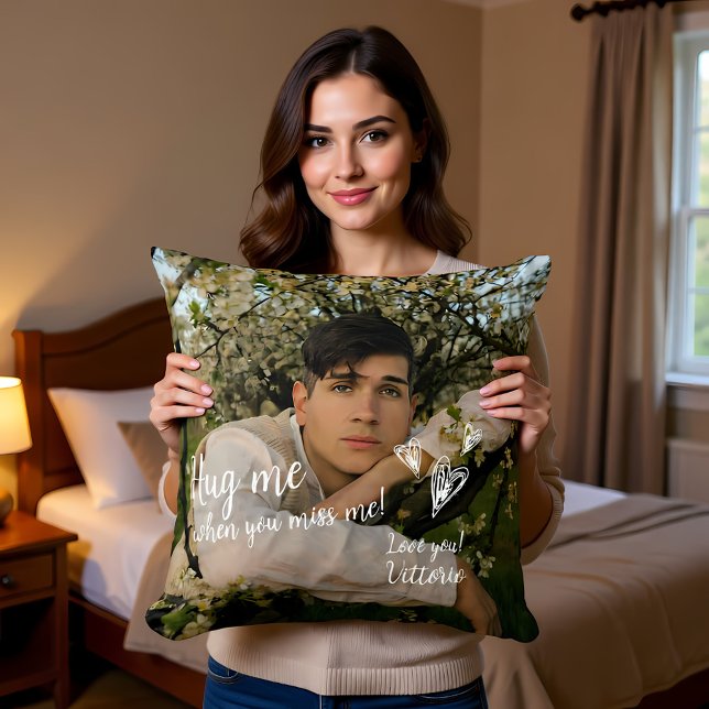 Cojín Decorativo Hug Me Boyfriend (Subido por el creador)