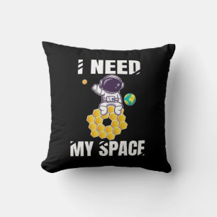 Cojín Decorativo I Need My Space – Simpático astronauta espacial