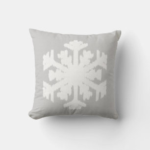 Cojín Decorativo Ikat Snowflake - gris plateado y blanco