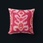 Cojín Decorativo Ikat tribal rosado y Naranja<br><div class="desc">¡Refresca tu habitación! Ikat, la tribu naranja rosa y de moda de la moda. Haga clic en Personalizar para agregar su monograma o nombre y crear su propio diseño único de un tipo. Por Marisu Valencia™.</div>