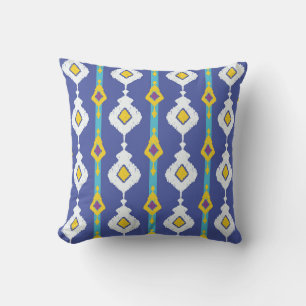 Cojín Decorativo Ikat, un patrón étnico impecable.