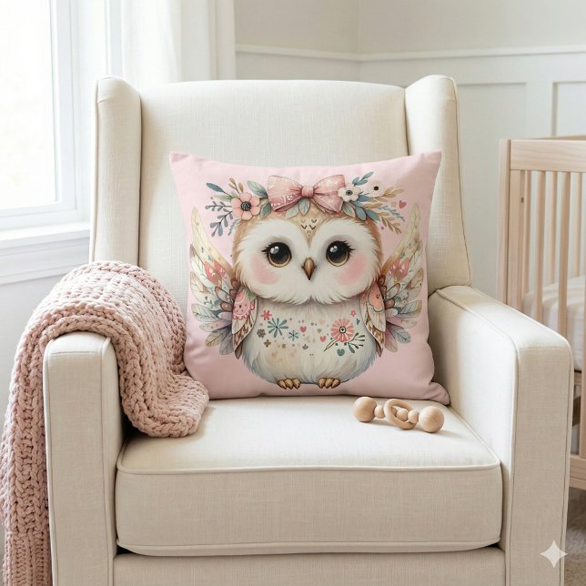 Cojín Decorativo Ilustración de búho Kawaii Boho (Kawaii Boho Owl Illustration Pink Throw Pillow Mockup A)