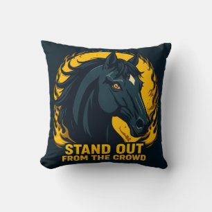 Cojín Decorativo Ilustracion de caballos negros con un diseño feroz