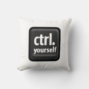 Cojín Decorativo Ilustración de la tecla “Ctrl tú mismo” – Moti min