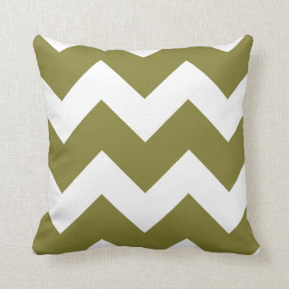 Cojín Decorativo Impresión de Chevron grande verde oliva y blanco