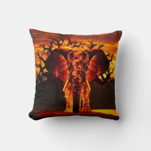 Cojín Decorativo Incendio Elefante y recuperación de la calma