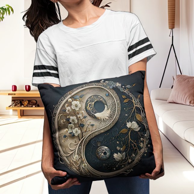 Cojín Decorativo Intrincado Taijitu Yin y Yang contemporáneo (Subido por el creador)