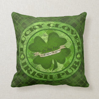 Cojín decorativo irlandés afortunado del trébol