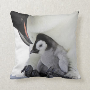 Cojín Decorativo Isla de la colina de la nieve del pingüino de
