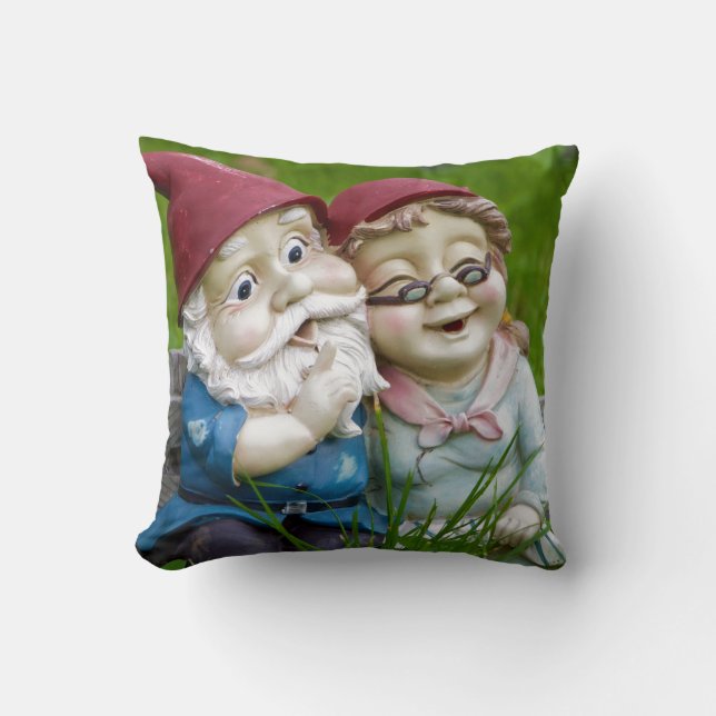 Cojín Decorativo Jardín Gnomes Pareja Pillow (Anverso)