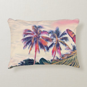Cojín Decorativo Jardín tropical, palmeras al atardecer.