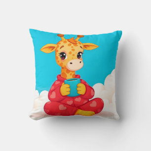 Cojín Decorativo Jirafa Adorable en Pijama Rojo Sosteniendo Taza