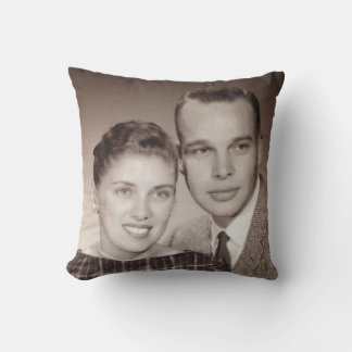 Cojín Decorativo Joe y Char Retro Pillow