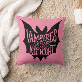 Cojín Decorativo Juerga Nocturna: Fiesta de Halloween de los Vampir