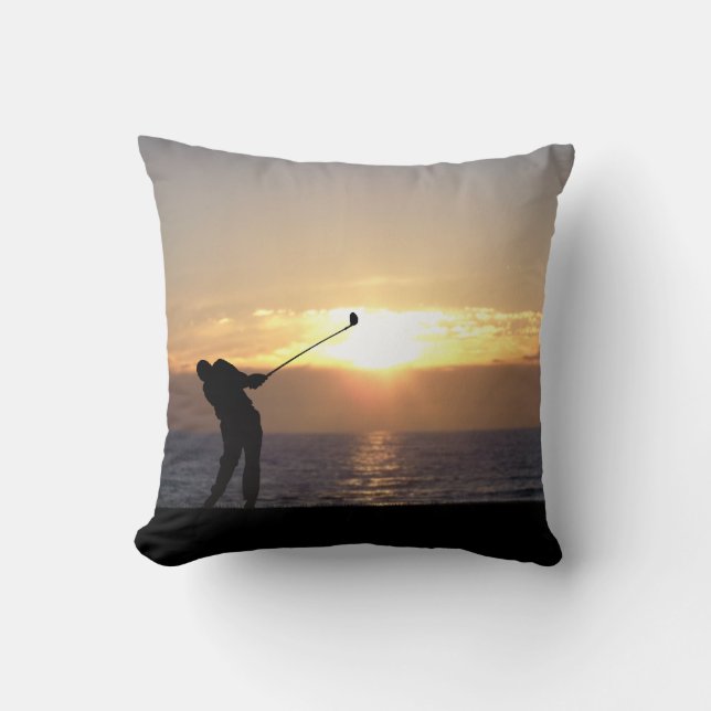 Cojín Decorativo Jugar al golf al atardecer (Anverso)