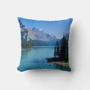 Cojín Decorativo Kayak en lago maligno en la isla Spirit