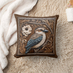 Cojín Decorativo Kookaburra Serenade: Un tributo a la madera