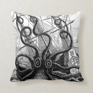 Cojín Decorativo Kraken Eatting un velero
