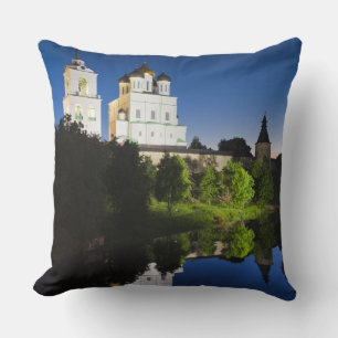 Cojín Decorativo Kremlin de Pskov y Catedral de la Trinidad
