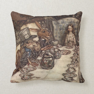 Cojín Decorativo La fiesta del té enojada del sombrerero de Arturo