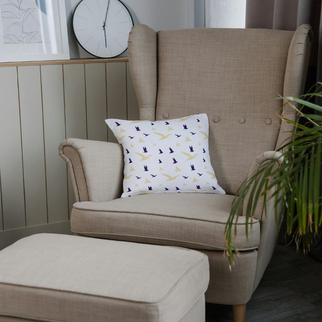 Cojín Decorativo La libertad de vuelo con inspiración de pájaro (Subido por el creador)