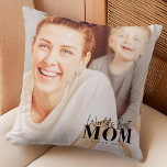 Cojín Decorativo La mejor madre del mundo desde la moderna foto de<br><div class="desc">Este diseño sencillo y moderno se compone de una tipografía sans serif y juguetona cursiva y agrega una foto personalizado.</div>