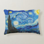 Cojín Decorativo La noche estrellada | Van Gogh |<br><div class="desc">El Starry Night es un cuadro de aceite sobre lienzo del pintor holandés post-impresionista Vincent van Gogh. Pintado en junio de 1889, se aprecia la vista desde la ventana de su asilo en Saint-Rémy-de-Provence, frente al este, justo antes de la salida del sol, con la adición de un pueblo imaginario....</div>
