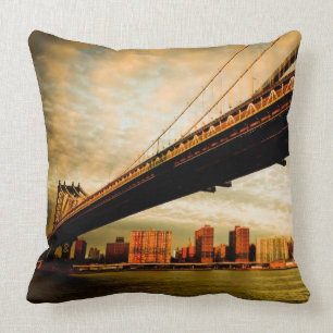 Cojín Decorativo La opinión del puente de Manhattan del lado de