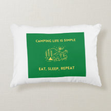 La vida de camping es simple, comer, dormir, repet