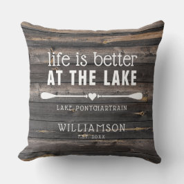 Cojín Decorativo La vida es mejor en Lake Rustic