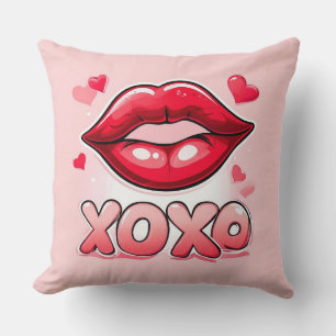 Cojín Decorativo Labios Rojos Vibrantes Con Diseño XOXO