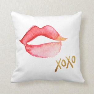 Cojín Decorativo Labios y Relieve metalizado dorado XOXO de la
