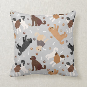 Cojín Decorativo Labradoodle / Goldendoodle Bones and Paws