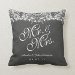 Cojín Decorativo Lace Chalkboard Sr. y Sra. Boda Pillow<br><div class="desc">Más almohadas Bodas bonitos en la Pequeña Tienda Bayleigh!</div>