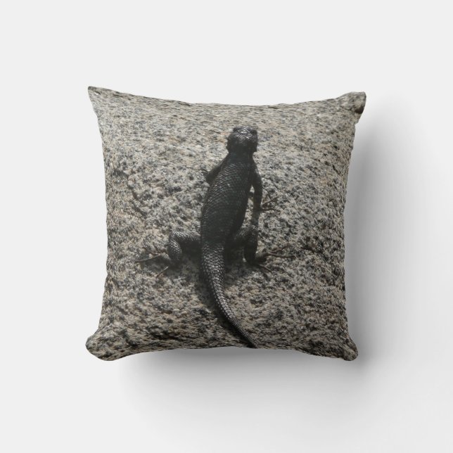 Cojín Decorativo Lagarto Negro (Anverso)