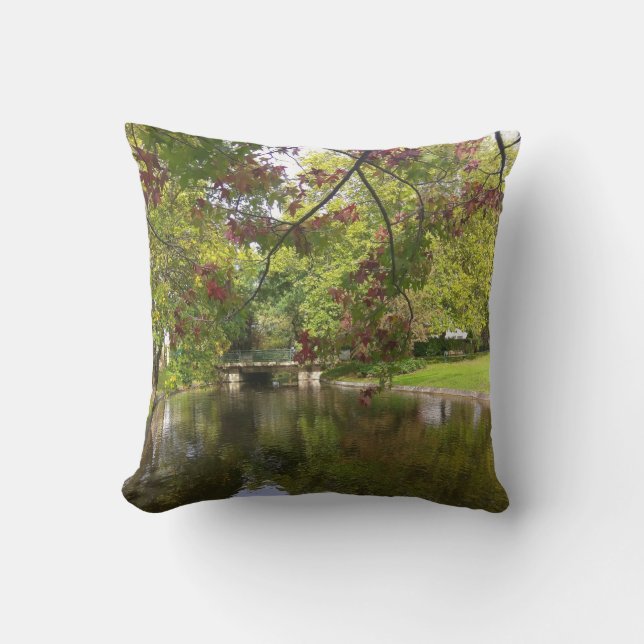 Cojín Decorativo Lago Bosque (Anverso)