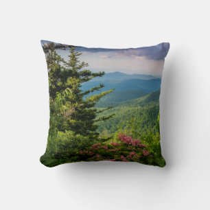 Cojín Decorativo Laurel de Montaña al Amanecer
