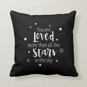 Cojín Decorativo Le aman más que todas las estrellas en el cielo