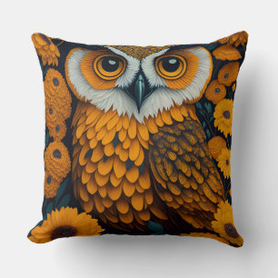 Cojín Decorativo Lechuza con ojos grandes delante de las flores