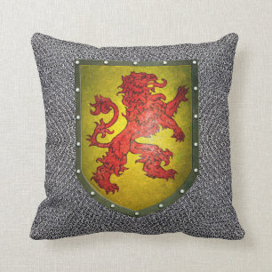 Cojín Decorativo León metalizado del rojo del escudo del fondo de