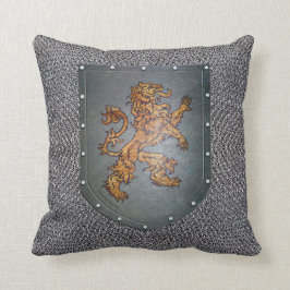 Cojín Decorativo León metalizado medieval del escudo de Chainmail