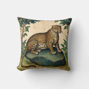 Cojín Decorativo Leopardo medieval sobre el rock en el arte foresta