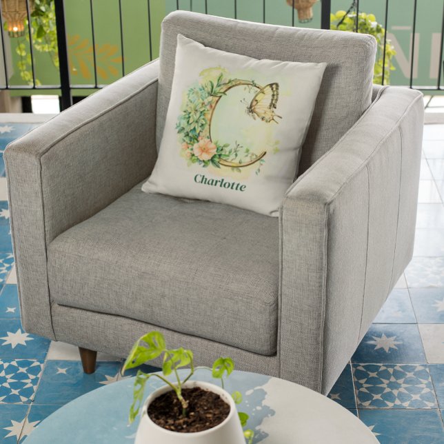Cojín Decorativo Letra floral mariposa floral personalizada C Monog (Subido por el creador)