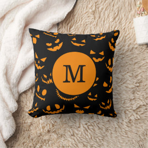 Cojín Decorativo Letra monograma fantasía caras Jack O Lantern
